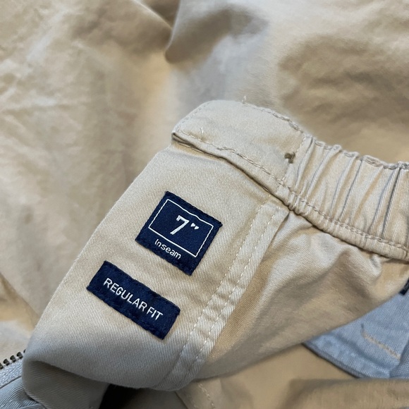 Chubbies Khaki Shorts Size Medium - Picture 6 of 13